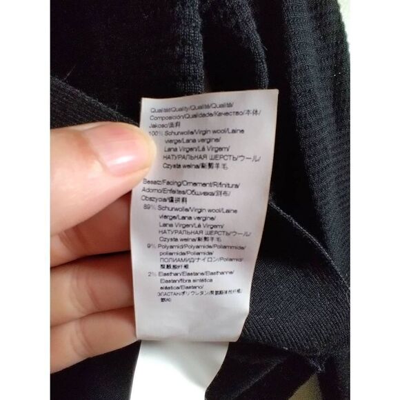 Hugo Boss Black Clasp Cardigan Size XS Merino Superfine - Picture 3 of 8